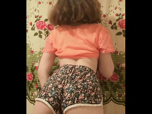 ❤️ Nwa ọhụrụ sexy na-eyipụ uwe mkpirisi ya na igwefoto ❌  na porn% ig.bestsexporno.ru%  ❌❤
