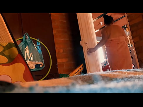 ❤️ Nwanne nna m na-eso m banye na mmiri ịsa ahụ, ọ na-akparị m ka m na-asa ahụ. ❌  na porn% ig.bestsexporno.ru%  ❌❤